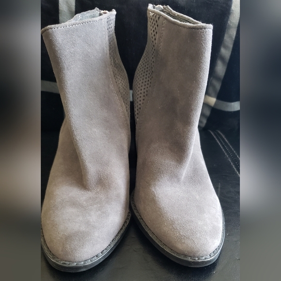 Steve Madden Replay Grey Suede Stacked Heel Ankle Boots Booties Size 7.5 - Picture 6 of 6